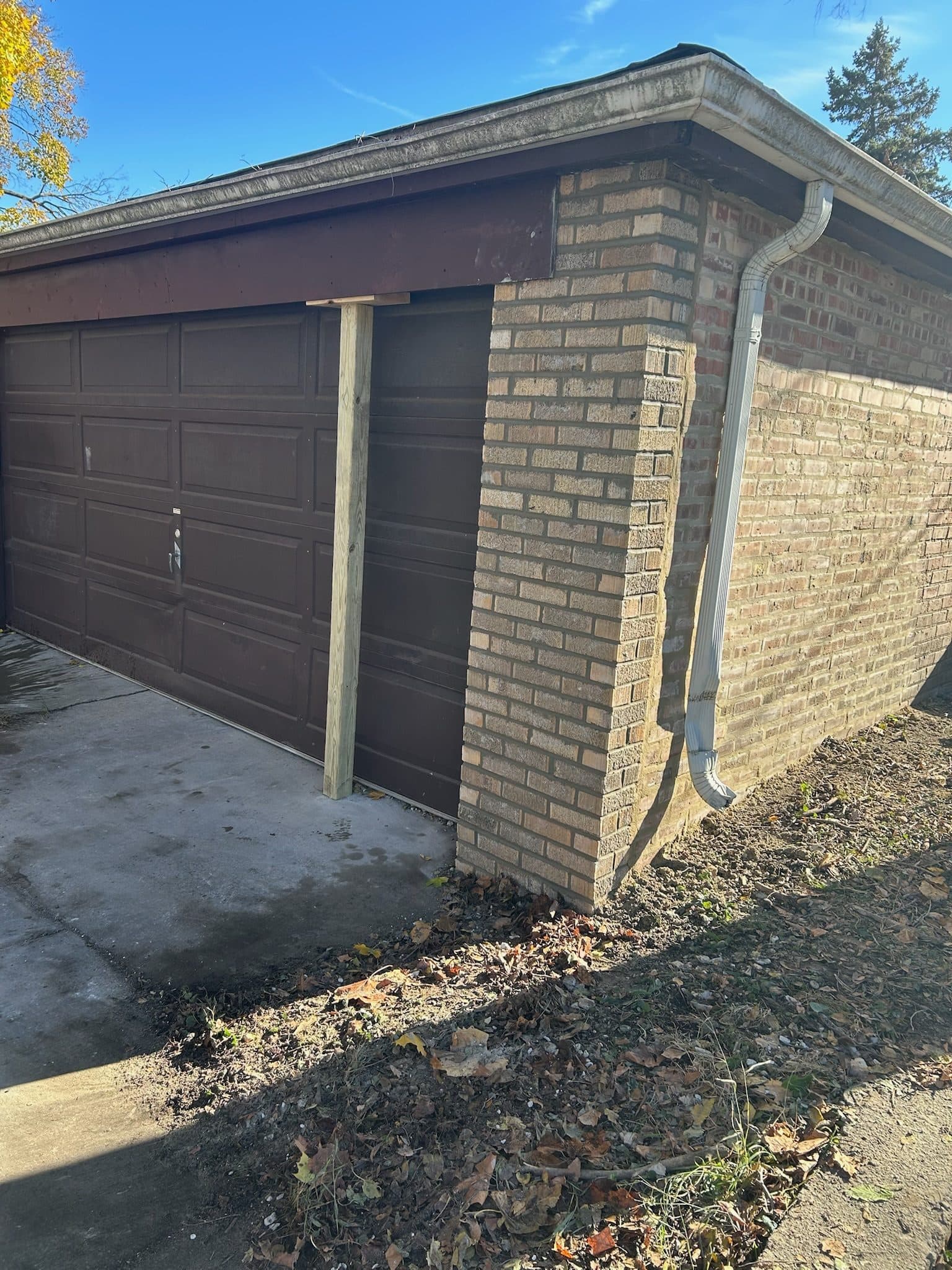 New joint sealant installed around a window opening on a brick home in Frankfort, IL by Paul Lally's Masonry